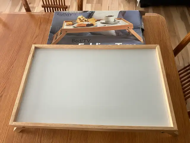 plateau pliant pour lit in Storage & Organization in Gatineau - Image 3