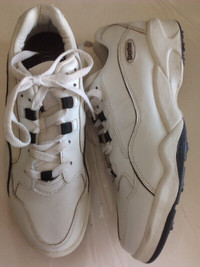 Men`s Golf Shoes Size 9.5 Dexter Seascape rounded spikes