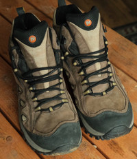 Like new waterproof Merrell hiking boots, men’s size 11. $60.