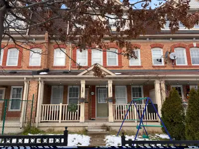 Townhouse for Rent – Available Immediately Location: Scarborough (Morningside & Sheppard) This well-...