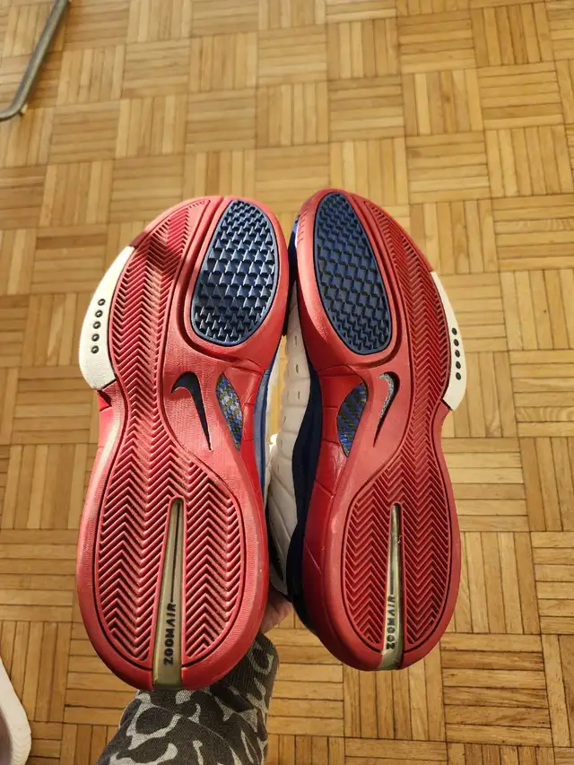 Nike 2k4 Kobe in Men's Shoes in Ottawa - Image 5