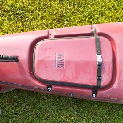 Realy nice fiberglass kayake foot control steering Canadian made