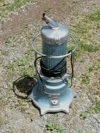 Vintage 1940's Sanitizor Vacuum Cleaner Retro/Deco