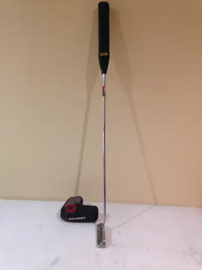 Putter ODYSSEY Dual Force 2 Longueur 33 pouces Grip BIG de 1 1/2 pouces de marque SCUTI Prix: $35.00