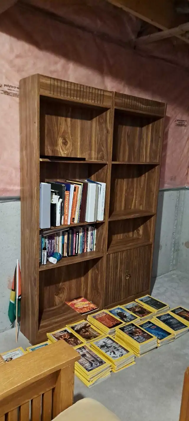 old school bookshelves in Bookcases & Shelving Units in Oshawa / Durham Region - Image 3