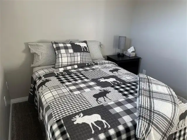 Fully Furnished 3 Bed 2 Bathroom Condo for Rent in Short Term Rentals in Whitehorse - Image 8