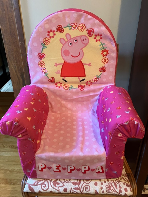 Peppa Pig Child's Chair Chairs & Recliners Windsor Region Kijiji