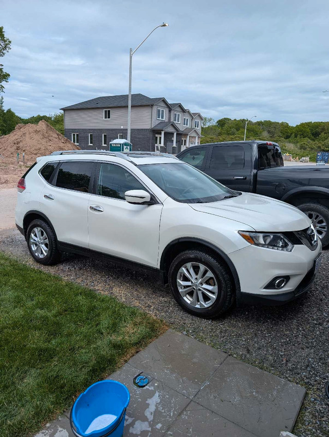 2016 Nissan Rogue SV in Cars & Trucks in St. Catharines