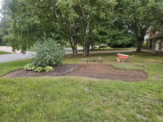 JS LANDSCAPING- FREE ESTIMATES!63760493487363120