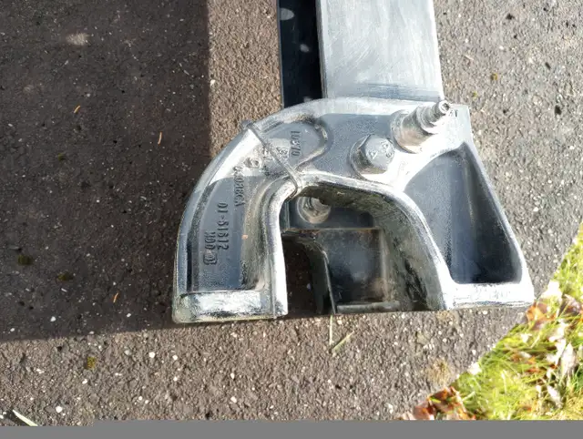 crossmember new neuf de camion truck Peterbilt Simple in Other in Victoriaville - Image 4