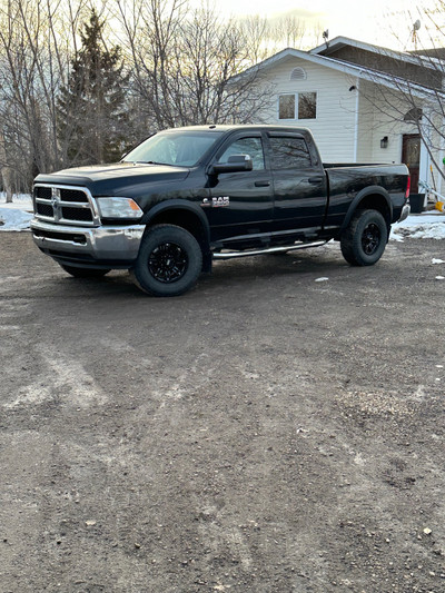 2014 dodge ram 3500 diesel low kms