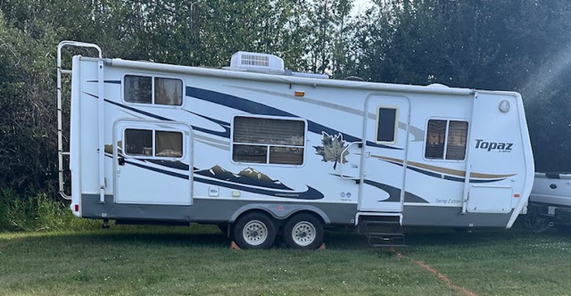 stephanie in Travel Trailers & Campers in Dawson Creek - Image 11