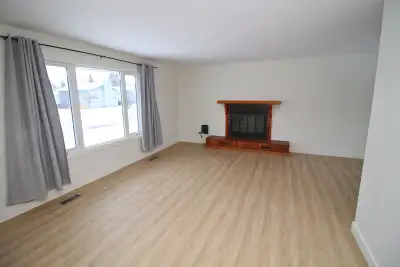 Includes hydro and png. Dd and references required. Will consider well behaved pets. Available Apr....