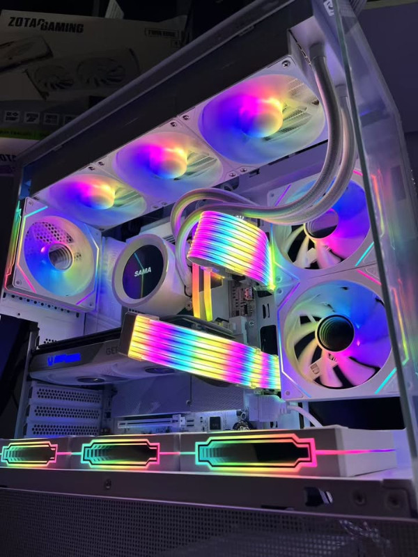 ALL WHITE !!New Build **9800X3D** +5070 32G 1TB SSD RGB in Desktop Computers in Mississauga / Peel Region - Image 2