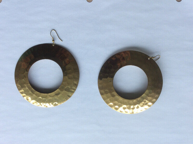 3" Silver-toned Metal Disc Earrings in Jewellery & Watches in Winnipeg