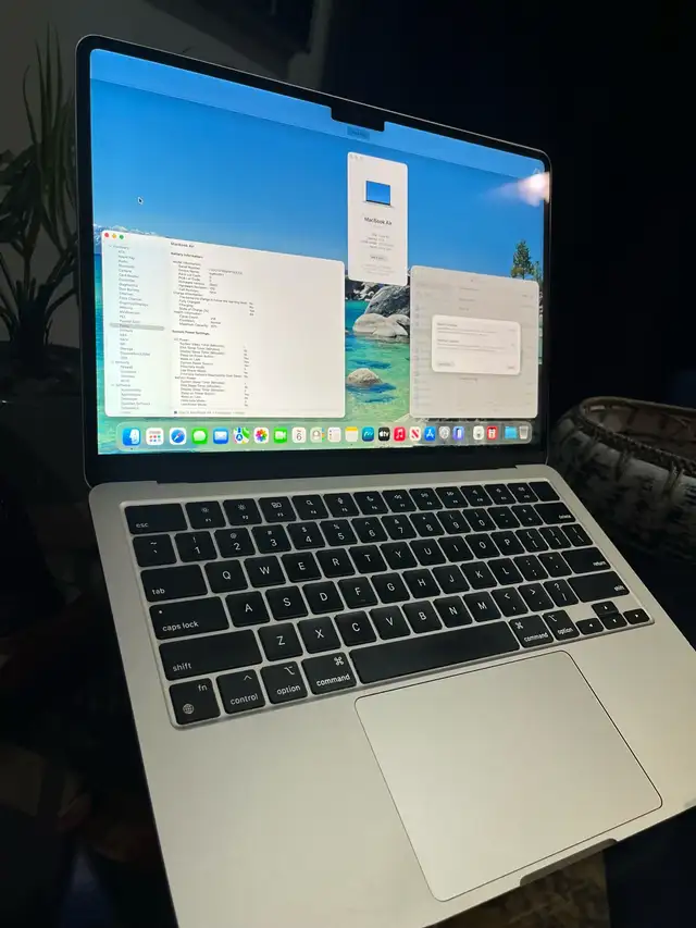 MacBook Air M2 2022 * Great Condition in Laptops in London - Image 7