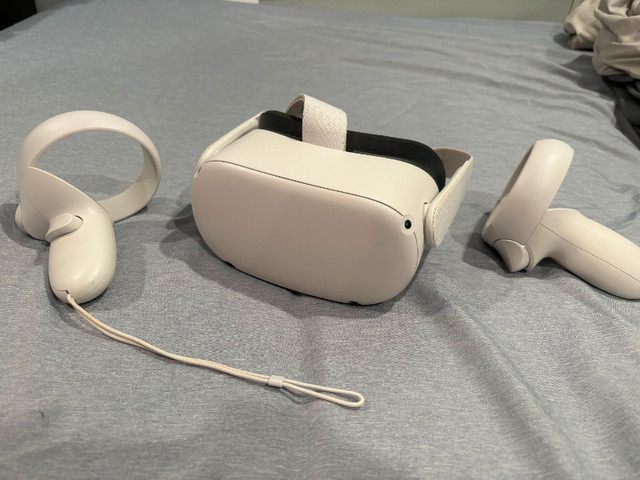 Oculus Quest 2 64 Gb in Other in Cape Breton