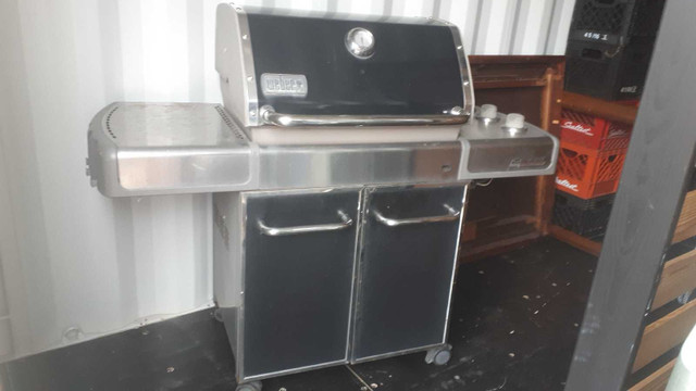 Weber Genesis Propane BBQ in BBQs & Outdoor Cooking in Chatham-Kent