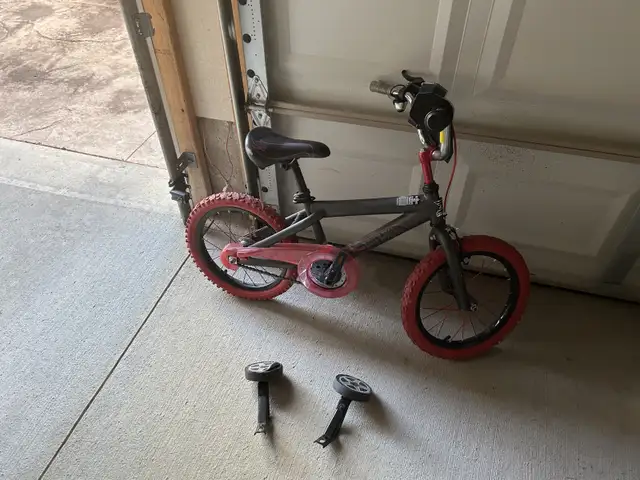 Hot Wheels Childs Bike with Training wheels in Kids in London - Image 3