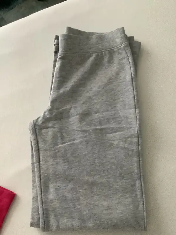 3 Pantalons pour fille (10/12 ans) in Kids & Youth in Longueuil / South Shore - Image 4