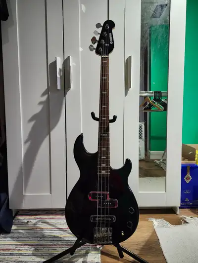 Yamaha BB414 Bass, View more