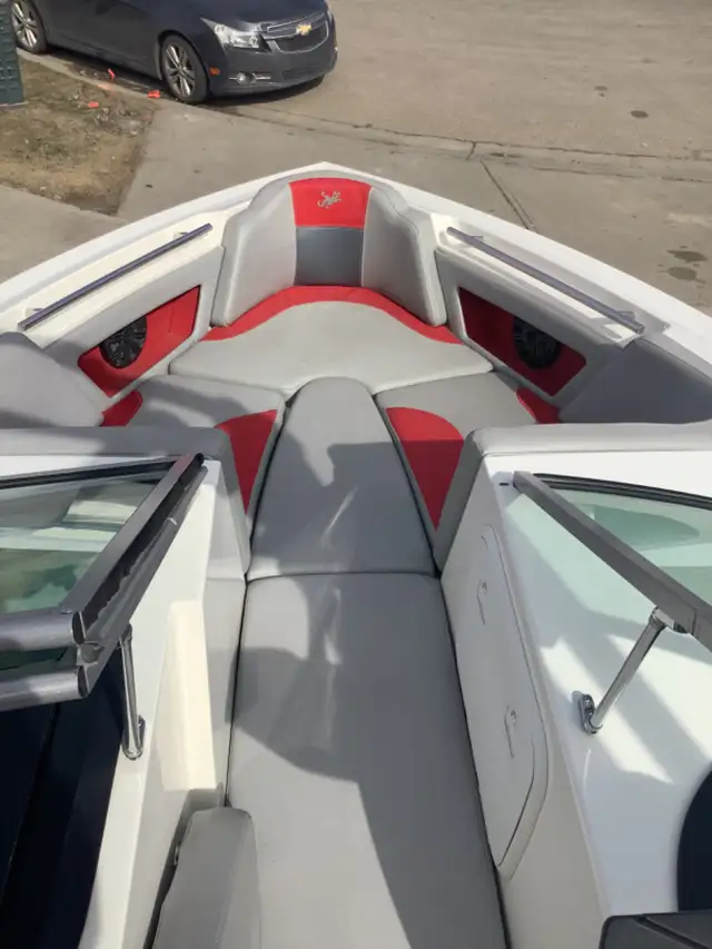 2015 Gekko Revo 6.7 Surf boat in Powerboats & Motorboats in Edmonton - Image 9