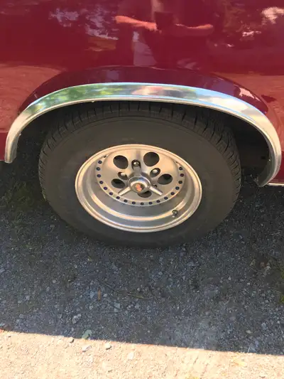 5X4.75 " GM WHEELS 5X120.65 MM FRONT TIRES 2X 215/60R15 REAR TIRES 2X 245/60R15 Wheels are good and...