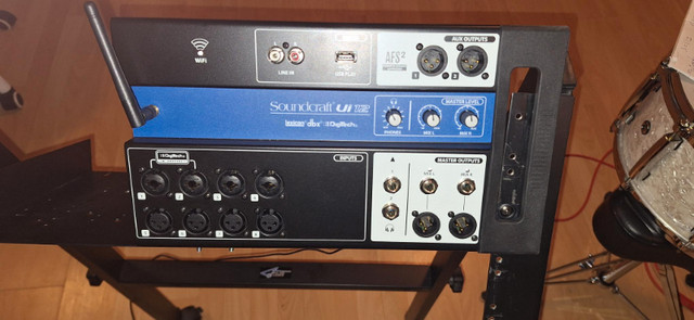 Soundcraft UI-12  Remote-Controlled Digital Mixer dans Matériel audio professionnel  à Longueuil/Rive Sud - Image 3