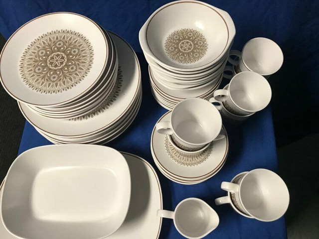 Noritake Progression Century 9044 Dinnerware / dishes 49pcs in Kitchen & Dining Wares in Oakville / Halton Region - Image 4