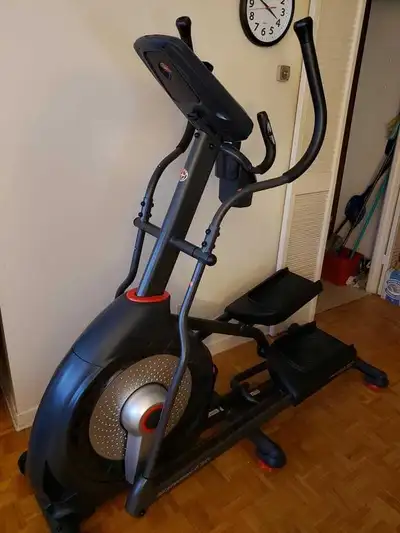 Schwinn 430 Elliptical trainer (2020), moving sale, View more