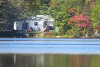 Lake Life - Your 3 Bedroom Rental Home