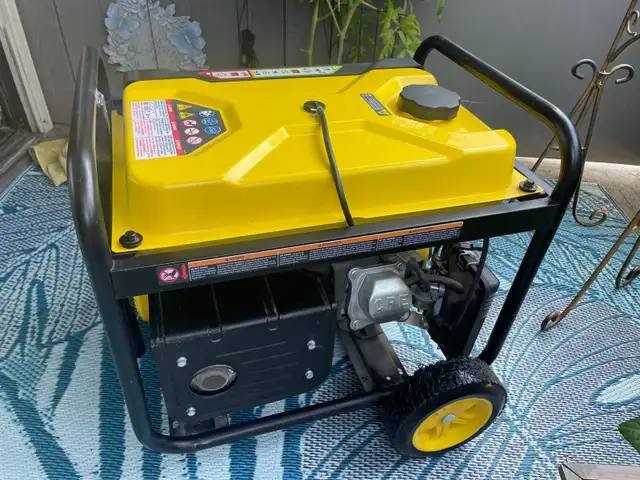 Champion Generator 4450 in Power Tools in Williams Lake - Image 4