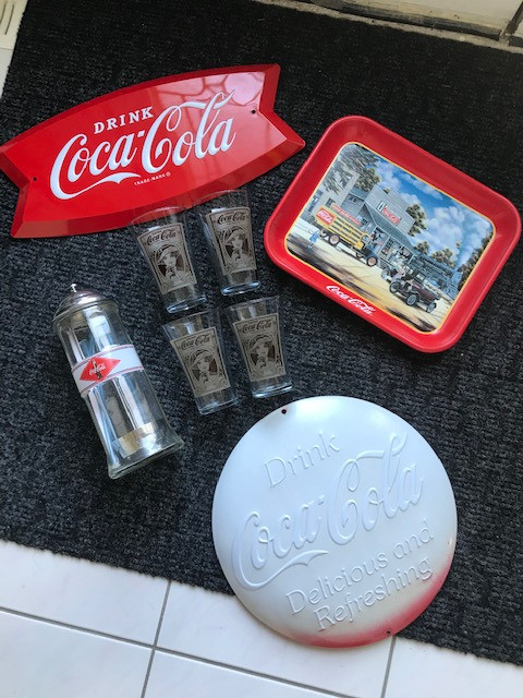 Coca-Cola package in Arts & Collectibles in Mississauga / Peel Region