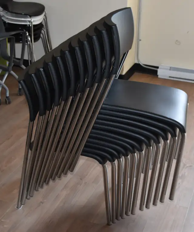 Furniture Available in Chairs & Recliners in Moncton - Image 5