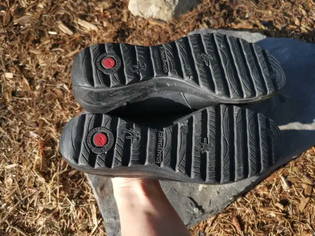 Fluchos Leather Shoes Women Size 39 (8) New in Women's - Shoes in Calgary - Image 4