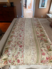 QUEEN QUILT, SHAMS, THROW PILLOWS - PRICE INCLUDES ALL SHOWN