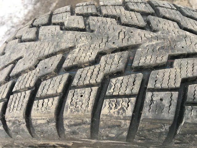 1 pneu d'hiver 195/65R15 in Tires & Rims in Laval / North Shore - Image 2