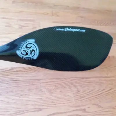 Slalom kayak paddle "Galasport" 219 cm carbon elite. Carbon blades, straight shaft, alloy tips. Ligh...
