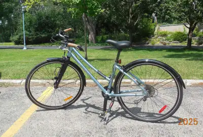 Vélo de dames Opus avec support pour deux vélos, View more