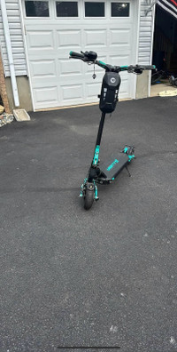New 2023 Vsett 9+ R Electric Scooter