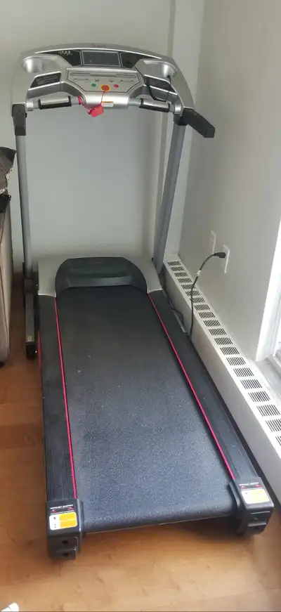 EXCELLENT TREADMILL available for LOW PRICE Has different modes and functions including HIIT and hik...