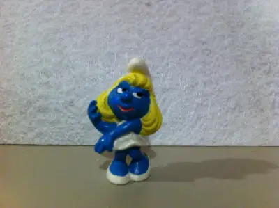 Excellent vintage condition. Made by Bully. This Smurf seems to be very old.