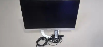 Asus Monitor 24" ( Cash Only, No Scams ), View more