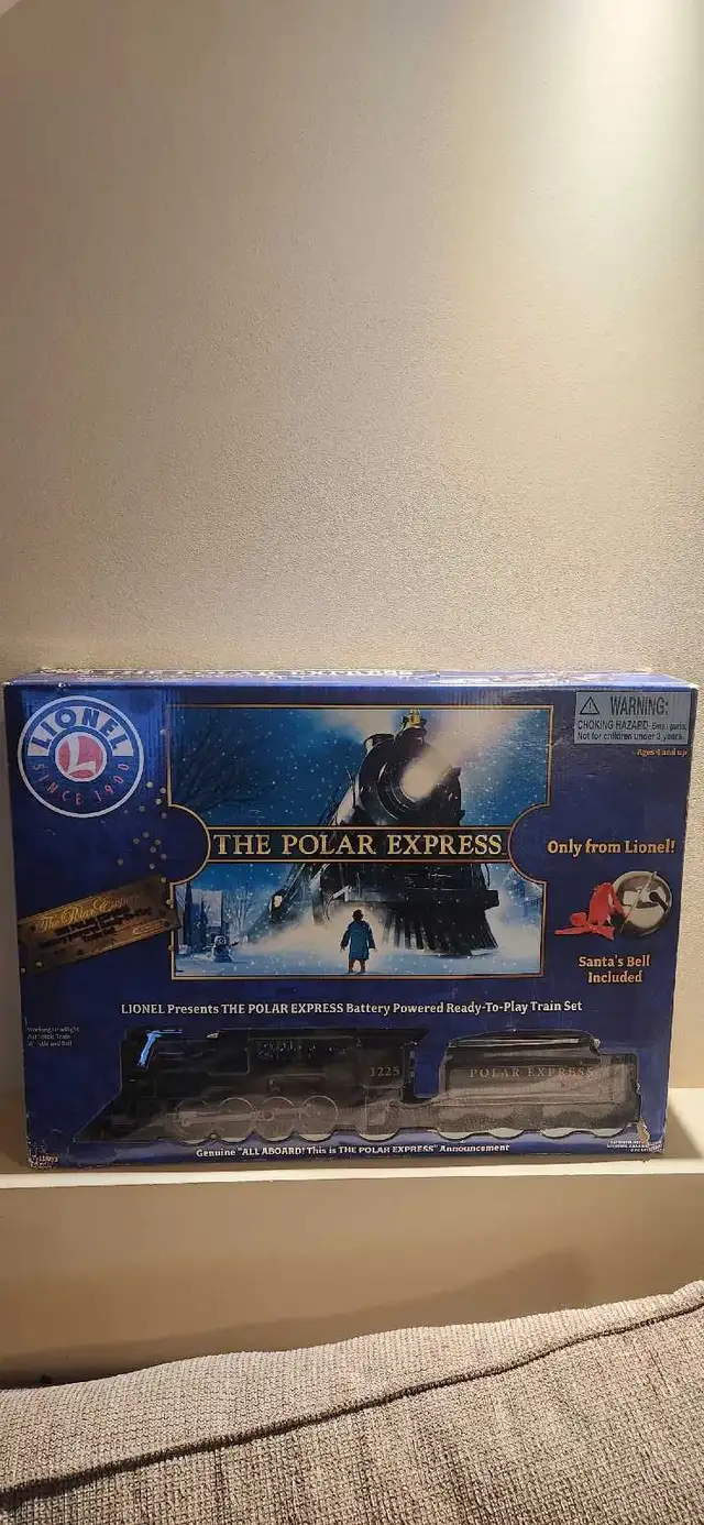 Lionel Polar Express Train Set 7-11803T in Toys & Games in Calgary - Image 3