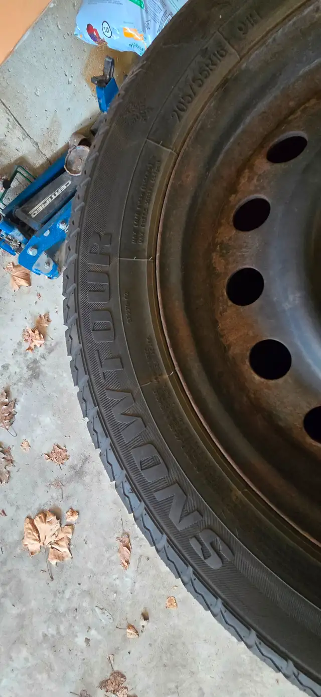 used winter tires on steel rims in Tires & Rims in Mississauga / Peel Region - Image 5
