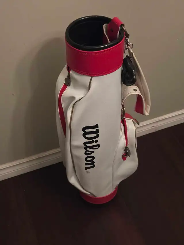 Vintage Wilson Sunday Youth Carry Golf Bag Nylon 32" White Red in Golf in St. Catharines - Image 5