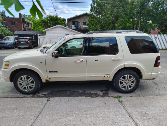 Ford Explorer V8 2007 207 000km — photo 4