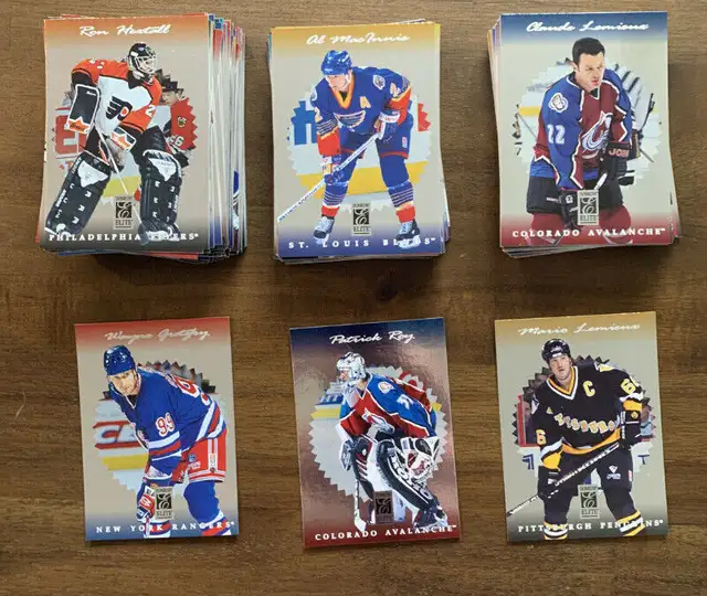 CARTE DE HOCKEY 1996-97 DONRUSS ELITE SET COMPLET 150 CARTES in Arts & Collectibles in Thetford Mines - Image 2
