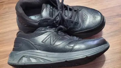 Men's New Balance Ndurance 928V3 Leather Casual Walking Shoes Size 8 Non-marking