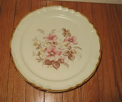 Serious buyers, please reply with your contact #. All Dinnerware are in great condition, barely used...